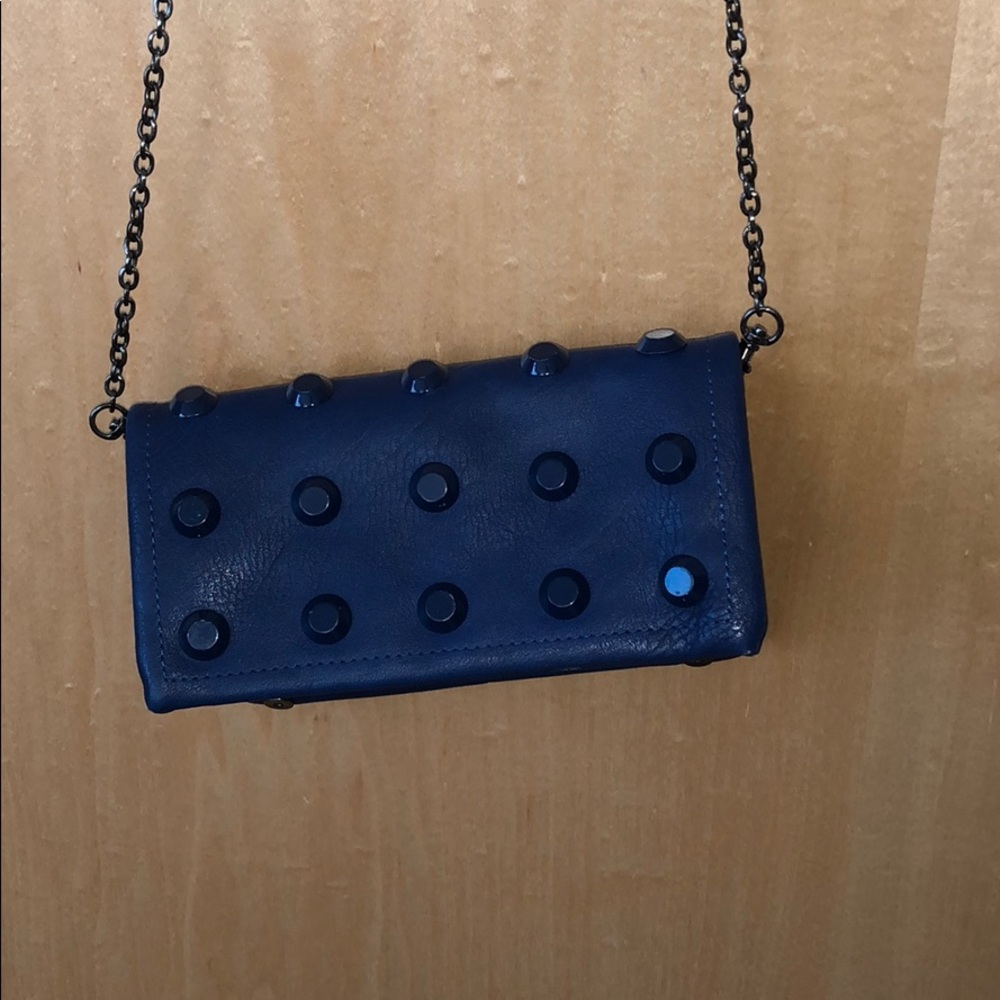 Small blue faux leather purse, long silver chain